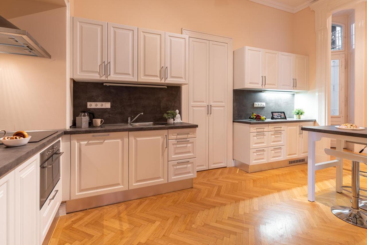 Matilda Luxury Suite Apartment Budapest Exterior photo