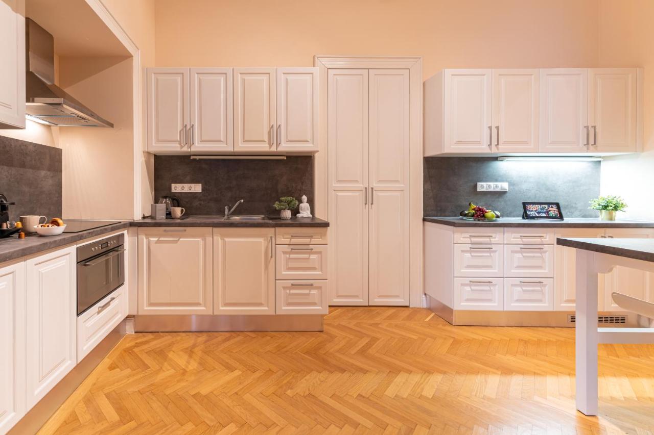 Matilda Luxury Suite Apartment Budapest Exterior photo
